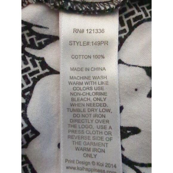 Koi Kathy Peterson 2 Pocket Floral Scrubs Black White 1/4 Button Womens Size XS - Picture 6 of 8